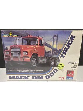 Mack DM 600 Truck Model King Model Kit 1/25 Scale By AMT Ertl 275 Pieces Limited